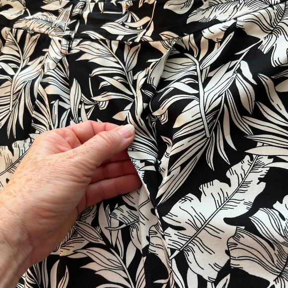 Adrienne Vittadini Black White Floral Print Wide Leg Pull On Pant Large - Picture 7 of 12